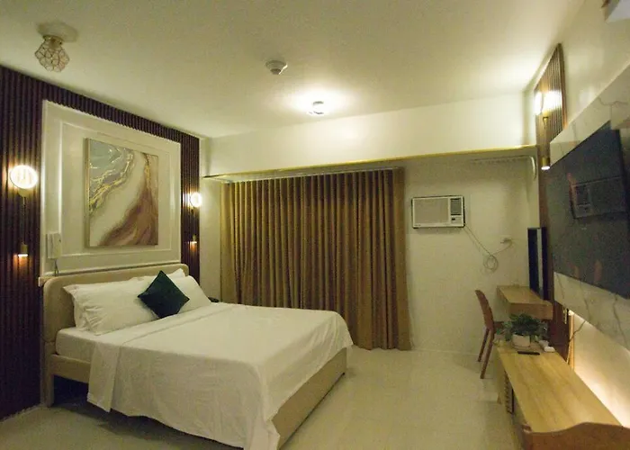 Casa - Center Near Ayala Mall *