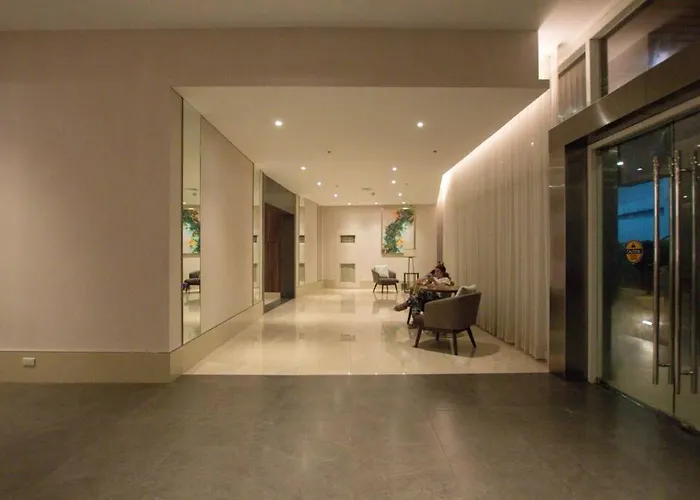 Casa - Center Near Ayala Mall *